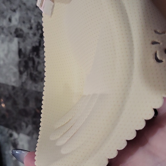 New Bee Na Bra - Picture 5 of 12